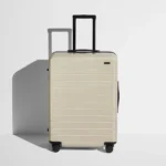 Sert Tek Fermuar Orta Boy Valiz - Tuz Beyazı (Parlak)